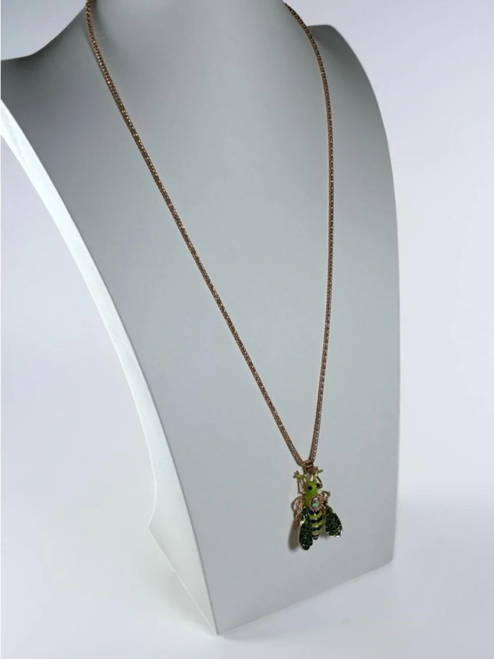 Betsey Johnson Green Enamel Crystal Insect Bee Pendant Necklace - Picture 3 of 8
